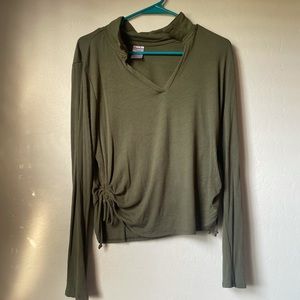 Green long sleeve crop top